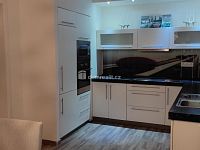 Krásný byt 2+1 po kompletní rekonstrukci ve druhém patře cihlového domu v Chebu - 8