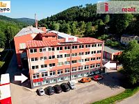 K pronájmu, zrekonstruované kanceláře v administrativní budově bývalé Jitony ve městě Vimperk, ul. 1 máje - 2