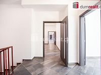 K pronájmu, zrekonstruované kanceláře v administrativní budově bývalé Jitony ve městě Vimperk, ul. 1 máje - 7