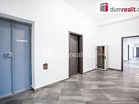 K pronájmu, zrekonstruované kanceláře v administrativní budově bývalé Jitony ve městě Vimperk, ul. 1 máje - 8