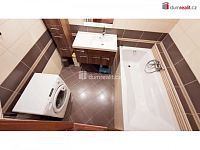 Prostorný byt 74,7 m2 + 2 x lodžie (3 m2 + 2,7 m2), 6.patro, panel po rekonstrukci, Praha 4 - Háje - 15