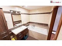 Prostorný byt 74,7 m2 + 2 x lodžie (3 m2 + 2,7 m2), 6.patro, panel po rekonstrukci, Praha 4 - Háje - 16