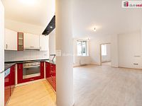 K prodeji, byt 3+kk s lodžií a garáží, ul. Riegrova 2706/43a, České Budějovice  - 4