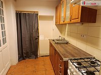 Hezký byt 2+1 po částečné renovaci, Praha 4 - Podolí - 11