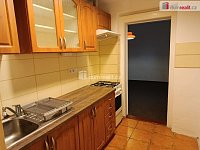 Hezký byt 2+1 po částečné renovaci, Praha 4 - Podolí - 8