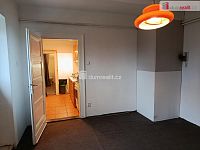 Hezký byt 2+1 po částečné renovaci, Praha 4 - Podolí - 9