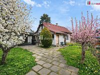 Pronájem domu se zahradou, 3+1, 75 m2, půda 75 m2, pozemek 475 m2, Praha 10 - Hostivař - 2