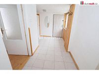 Pronájem domu se zahradou, 3+1, 75 m2, půda 75 m2, pozemek 475 m2, Praha 10 - Hostivař - 25