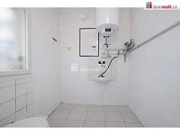 Pronájem domu se zahradou, 3+1, 75 m2, půda 75 m2, pozemek 475 m2, Praha 10 - Hostivař - 26