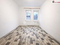 Bydlení s atmosférou domova a zahrádkou navíc - byt 1+1 Koštov - 3