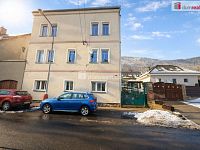 Bydlení s atmosférou domova a zahrádkou navíc - byt 1+1 Koštov - 9