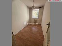 Pronájem 3kk 64m2 P9 Střížkov panel v původním stavu lodžie 5,7m2 částečně zařízeno - 3