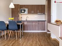 Krásný apartmán 2+kk ve Všemině o výměře 46 m² + sklep a terasa, v OV.