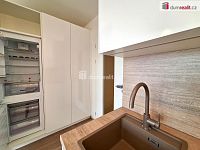 pronájem 1kk 32m2 balkon 5m2 P4 Háje Výstavní garážové stání sklep - 9