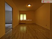 Pronájem bytu 2+1 v Chebu, Hálkova - 14