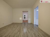 Pronájem bytu 2+1 v Chebu, Hálkova - 17