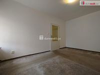 Pronájem bytu 2+1 v Chebu, Hálkova - 21