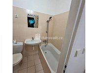 Pronájem bytu 2+1 v Chebu, Hálkova - 9