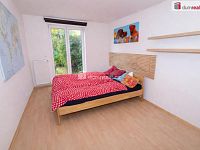 Světlý byt 74,4 m2 + terasa 7,6 m2 a zahrada 27 m2, 1NP, novostavba, Praha 5 - Zbraslav - 6