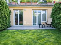 Světlý byt 74,4 m2 + terasa 7,6 m2 a zahrada 27 m2, 1NP, novostavba, Praha 5 - Zbraslav - 8