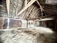 Prodej domu k rekonstrukci ve Starém Pelhřimově - 21