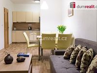 Krásný apartmán 3+kk ve Všemině o výměře 72 m², sklep, 3x lodžie, v OV. - 3