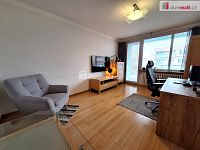 pronájem bytu 2+1 47m2 P6 Břevnov Anastázova částečně zařízen balkon - 10