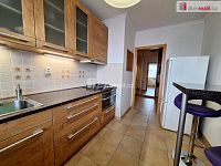 pronájem bytu 2+1 47m2 P6 Břevnov Anastázova částečně zařízen balkon - 11