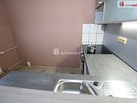 Krásný útulný byt 1+1 v šestém patře panelového domu s výtahem v Sokolově - 4