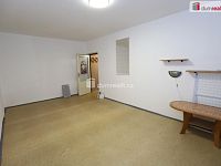 Krásný útulný byt 1+1 v šestém patře panelového domu s výtahem v Sokolově - 7