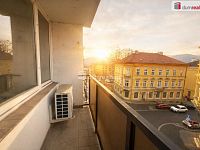 Prodej bytu 3+1 s výhledem a balkonem - ideální pro rodinu i investici - 7