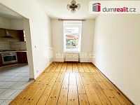 Pronájem velmi pěkného, prostorného bytu kousek od centra Teplic - 3