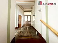 Pronájem velmi pěkného, prostorného bytu kousek od centra Teplic - 8