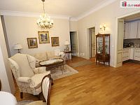 Luxusní designový byt 2+kk v lázeňském centru Mariánských Lázní s možností koupě garáže a sklepa - 14