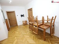 Krásný byt 3+1 po kompletní rekonstrukci s geniem loci v historickém centru Chebu - 15