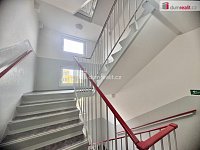 Pronájem zařízeného bytu 3+1 s lodžií, Kobylisy - 15