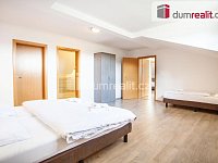 K prodeji, rezidenční rodinný dům 6+kk + 3x koupelna, Lipno nad Vltavou - 28