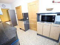 Krásný byt 3+1 po kompletní rekonstrukci s geniem loci v historickém centru Chebu - 12