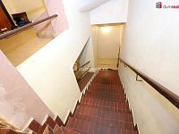 Krásný byt 3+1 po kompletní rekonstrukci s geniem loci v historickém centru Chebu - 22