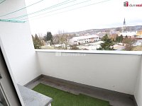 Pěkný udržovaný byt 2+1 ve třetím patře panelového domu v Hroznětíně - 16