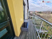 Pronájem moderního bytu 2+kk s balkonem a parkovacím stáním – Klíčany - 3