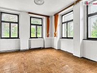 Prodej rodinného domu s 531 m2 podlahové plochy - 8