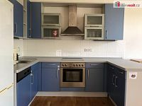 Pronájem 2+kk 59m2 P10 Vršovice Grébovka činžovní dům nezařízený - 4