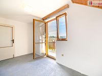 K prodeji, chata 5+kk s pozemkem u Dubenského rybníka, městys Ševětín - 13