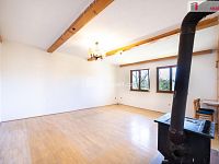 K prodeji, chata 5+kk s pozemkem u Dubenského rybníka, městys Ševětín - 6