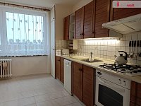 pronájem 4+1, 91 m2 s lodžií 5,53 m2, P10 Strašnice, Na Třebešíně, částečně zařízen, sklep, garáž - 11