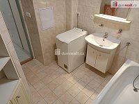 pronájem 4+1, 91 m2 s lodžií 5,53 m2, P10 Strašnice, Na Třebešíně, částečně zařízen, sklep, garáž - 18