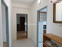 pronájem 4+1, 91 m2 s lodžií 5,53 m2, P10 Strašnice, Na Třebešíně, částečně zařízen, sklep, garáž - 6