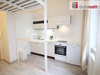 Pronájem bytu 1+kk 20 m2 P5 Smíchov zařízený po rekonstrukci