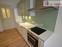 Pronájem bytu 2+1 68 m2 + balkon P5 Smíchov nezařízený cihla po rekonstrukci